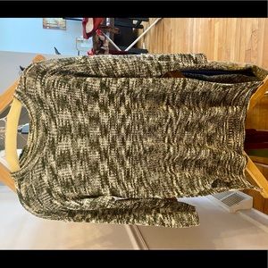 Green / White textured sweater